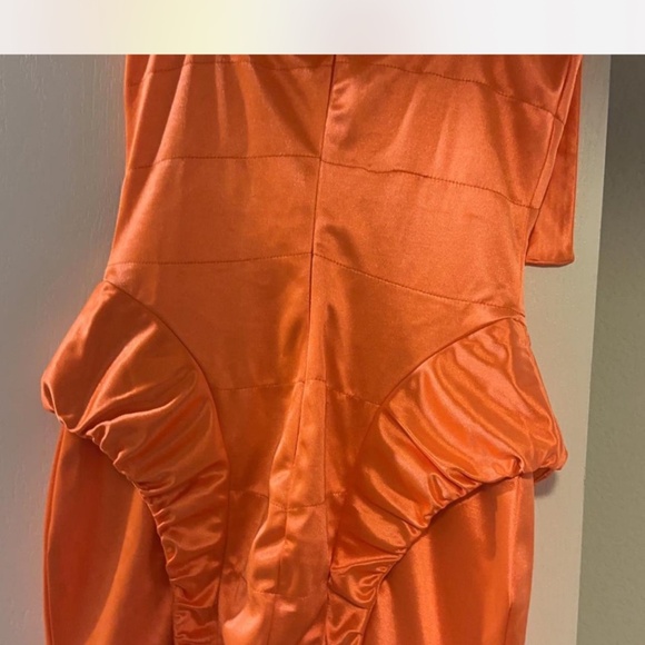 Grayscale Bodycon Dress - Picture 3 of 4